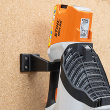 Laden Sie das Bild in den Galerie-Viewer, Wandhalter Laubbläser für STIHL Bosch Makita Einhell Gebläse Halterung Universal
