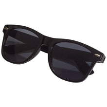 Laden Sie das Bild in den Galerie-Viewer, Sonnenbrille Pilotenbrille Retro Nerd Horn Party Brille Schwarz UV Schutz
