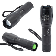 Laden Sie das Bild in den Galerie-Viewer, Taschenlampe LED Strahler Superbeam Flashlight SOS Taktische Lampe IP44 Leuchte
